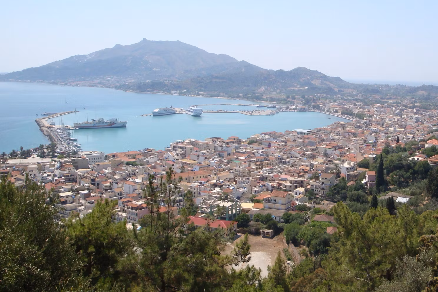 Paradisul turistic din apropierea României unde casele sunt mai ieftine ca în Cluj. Românii își reorientează investițiile imobiliare