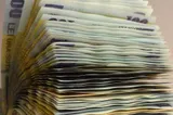 Sindicatele acuză: Pilonul II de pensii, transformat în „pușculiță” pentru achizițiile de armament