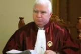 Petre Lăzăroiu avertizează asupra depășirii termenului de interimat: „Constituția este foarte clară”