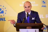 Rareș Bogdan, atac devastator la Bolojan: „Un farseur nepriceput, dar agresiv și încăpățânat căruia îi place să fie lăudat”