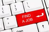 Cu diplomă, dar FĂRĂ loc de muncă! Tinerii, din ce în ce mai vulnerabili pe piața muncii: sute de CV-uri, ignorate de angajatori