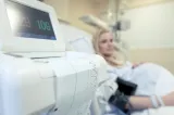 O tânără gravidă a murit din cauza unei infecții severe, după ce a fost trimisă acasă cu diagnosticul de „atac de panică”