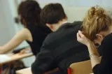 Lovitură pentru absolvenții de Bacalaureat: taxele la facultate cresc considerabil din toamnă