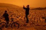 Sahara „se mută” spre Europa: tot mai mult praf din deșert ajunge pe continent