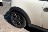 Șoferii din acest oraș pot fi amendați dacă își lasă mașinile murdare în parcări. Sancțiunile ajung la 5.000 de lei