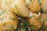 Cea mai bună salată de cartofi. Rețeta simplă și aromată perfectă pentru zilele de post