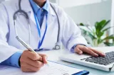 Deficitul hormonal care poate afecta energia și funcția sexuală