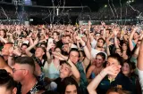 Tren vs. Mașină: Cum ajungi mai ieftin și mai rapid la festivalurile verii din România?