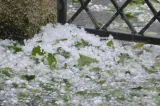 Coduri ROȘU și PORTOCALIU pentru mai multe județe. Urgia lovește cu ploi torențiale și grindină - VIDEO