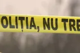 Crimă șocantă în plină zi. Un tânăr de 25 de ani și-a ucis mama cu un cuțit