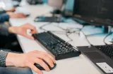 Capitala pierde angajați pe bandă rulantă. Peste 15.000 de salariați au dispărut din statistici într-un singur an