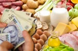 Alimentele de bază se scumpesc din nou din toamnă. Pâinea, făina și uleiul - mai scumpe cu până 20%