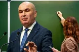 Front comun împotriva Guvernului: profesorii și angajații din Sănătate ar putea ieși împreună în stradă