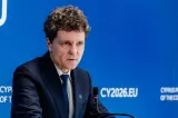 Nicușor Dan a discutat cu Grindeanu și Bolojan după criticile publice, dar fără niciun rezultat: Atacuri dure la adresa președintelui în ședința PNL