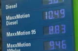 Carburanții s-au scumpit din nou, motorina este la un pas de 11 lei/litru