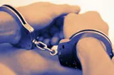 Procuror reținut după un scandal într-o discotecă din Hunedoara. A tras cu arma în timp ce polițiștii încercau să-l imobilizeze