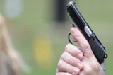 Șofer cu permisul suspendat, scos de polițiști din mașină după o tamponare, în Popeşti-Leordeni: ce au descoperit asupra lui