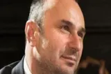 Marius Tucă: „România este o țară în descompunere”. Jurnalistul cere demisiile celor care s-au întâlnit la Senat