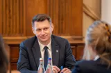 Mircea Abrudean spune că a aflat din presă că Bolojan și Simina Tănăsescu s-au întâlnit la el în birou