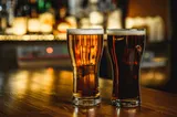Berea fără alcool poate conține, de fapt, alcool. Ce trebuie să verifici pe etichetă înainte să o cumperi