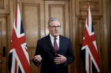 Un român a fost condamnat în Marea Britanie pentru incendierea proprietăților lui Keir Starmer