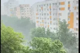 IGSU, avertisment pentru români înaintea furtunilor. Ce trebuie să faci dacă te surprinde vremea severă pe stradă sau la volan