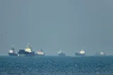Primele exporturi de petrol ale Iranului după două luni. Trei petroliere au trecut de blocada americană