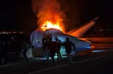 Un avion privat s‑a prăbușit pe o autostradă din Texas: un mort, cinci supraviețuitori și scene dramatice de salvare VIDEO