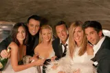 Doliu în lumea televiziunii. A murit James Burrows, regizorul care a contribuit la succesul serialului „Friends”
