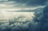 România, lovită de un val de aer rece. Temperaturile scad brusc, iar furtunile se extind în toată țara. Avertismentul meteorologilor