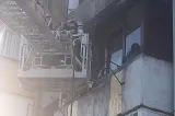 Incendiu într-un bloc din Slatina. O femeie a suferit mai multe arsuri pe mâini, iar 20 de persoane au fost evacuate 