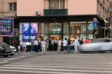 Noul IQOS Boutique Victoriei: concept de tip Retail 2.0 și o instalație artistică semnată Sebastian Comănescu