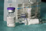 Dosarul PFIZER: cea mai mare presiune a statului român. Jaful din pandemie: factură de 680 de milioane de euro