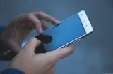 Ce trebuie să știi înainte de a schimba display-ul telefonului: OLED, LCD și de ce nu toate ecranele sunt la fel