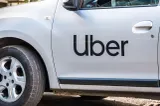 Uber preia grupul Delivery Hero pentru 14,8 miliarde de dolari. Ce se întâmplă cu Glovo România