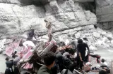 Tragedie rutieră în Pakistan. Cel puțin 40 de morți, după ce un autobuz a căzut în prăpastie - VIDEO