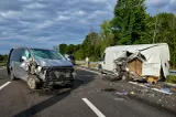 Momentul în care un polițist oprește pe DEx12 și sare în ajutorul victimelor unui accident rutier.  Agentul era în timpul liber VIDEO