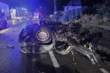 Accident în județul Suceava. Un tânăr a fost grav rănit după ce a intrat cu toată viteza într-un cap de pod