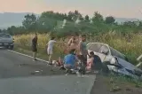 Accident grav pe DN 1. Șase persoane au fost implicate, între care patru copii, iar circulația este complet blocată
