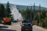 Avarie majoră la Curtea de Argeș. Apa, oprită în municipiu și trei comune: o conductă magistrală s-a spart VIDEO