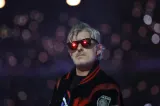Șoc în muzica electronică: DJ-ul francez Kavinsky a murit