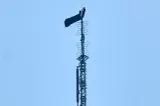Doi ruși s-au cocoțat pe Empire State Building și au afișat un mesaj de pace - VIDEO