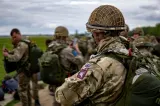 Estonia ridică o bază militară la granița cu Rusia. Până la 1.000 de soldați vor putea fi desfășurați la Narva