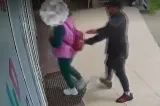 Polițiștii îl caută de trei luni pe hoțul care a furat portofelul unei femei. Imaginile cu suspectul au fost făcute publice abia acum
