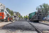 Primăria anunță că se termină unul dintre cele mai vechi șantiere din București. Au început asfaltările la liniile de tramvai