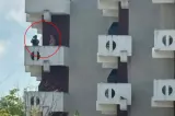 Pensionari, surprinși în timp ce spionau cu binoclul femeile de pe o plajă din Iași