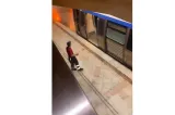Incendiu la metrou, în stația Piața Universității. Garnitura nu a mai fost lăsată să oprească la Piața Romană VIDEO