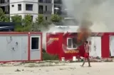 Incendiu la un container al salvamarilor din Mamaia Nord. Pompierii au intervenit de urgență - VIDEO