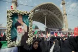 Trei dintre fiii săi au plâns la sicriul lui Ali Khamenei, Mojtaba este în continuare absent