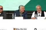 László Tőkés cere autonomie teritorială pentru Ținutul Secuiesc, de pe aceeași scenă cu Viktor Orbán: „De ce autodeterminarea maghiarilor este un subiect tabu?